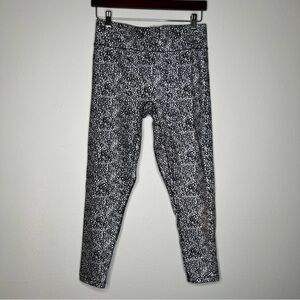 Noli Yoga Reflective Splatter Black and Silver Patterned Leggings Women’s Sz L